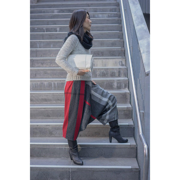"Only One" Tarun pants (divided skirt) long in wool & cotton - red & black